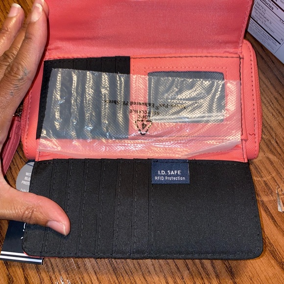 Nautica zipped around wallet - Picture 5 of 7